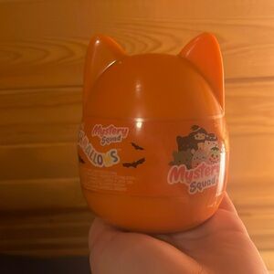 Squish, mellow mystery capsule, Halloween edition